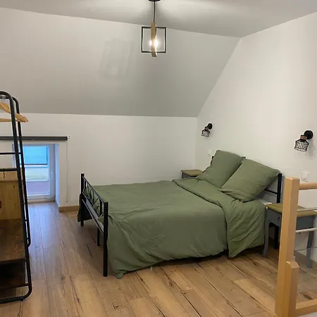 Café De La Liberté Hébergement de vacances *